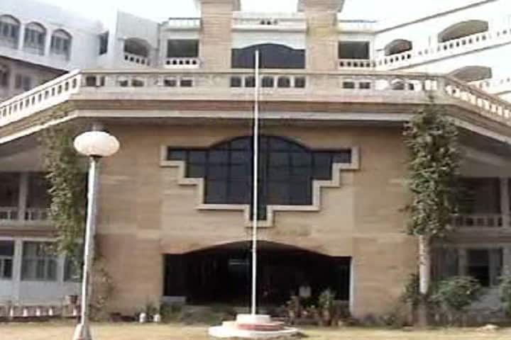 Government College of Nursing campus in Bhavnagar, Gujarat, India — photo 1