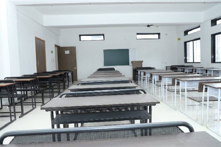 Late Bhagirathi Yashwantrao Pathrikar College of D Pharmacy campus in Aurangabad, Maharashtra, India — photo 4