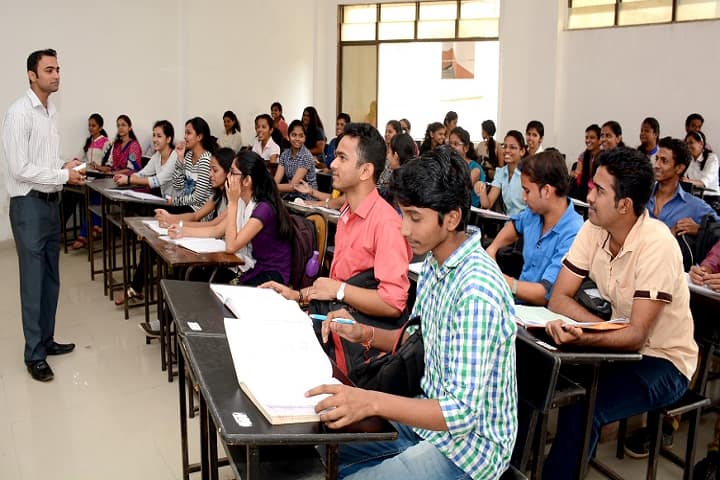 Viva Institute of Pharmacy campus in Virar, Maharashtra, India — photo 2