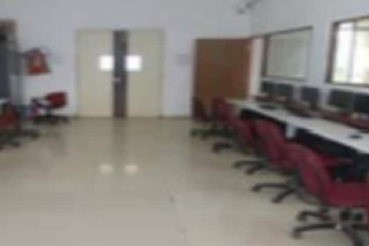 Viva Institute of Pharmacy campus in Virar, Maharashtra, India — photo 3