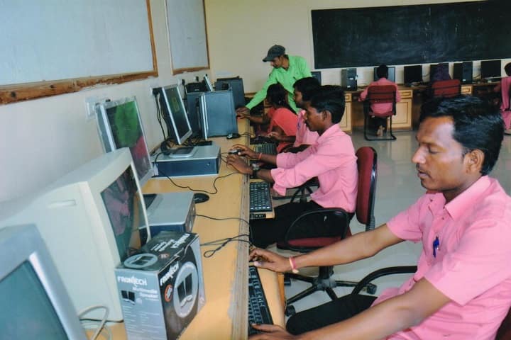 Deccan Education Society campus in Kalaburagi, Karnataka, India — photo 4