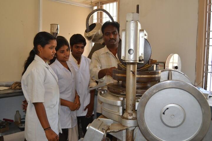 Viswanadha Institute of Pharmaceutical Sciences campus in Mindivanipalem, Andhra Pradesh, India — photo 4