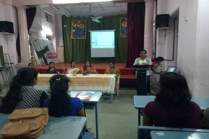 SNDT Arts and Commerce College for Women campus in Pune, Maharashtra, India — photo 4