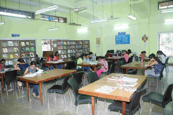 SNDT Arts and Commerce College for Women campus in Pune, Maharashtra, India — photo 6
