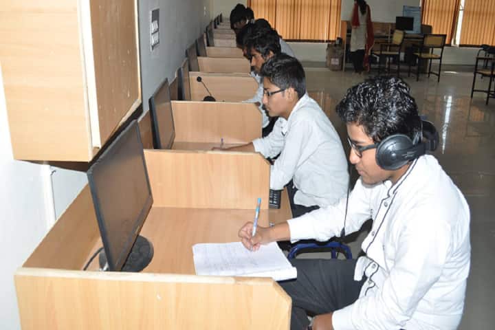 Chhotu Ram Polytechnic campus in Rohtak, Haryana, India — photo 4