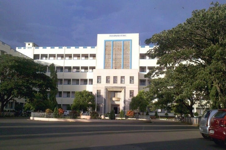 KLE Society's Institute of Nursing Sciences campus in Hubli, Karnataka, India — photo 1