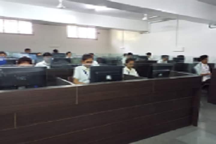 Marathwada Medical and Research Institutes Kamalnayan Bajaj Nursing College campus in Aurangabad, Maharashtra, India — photo 2