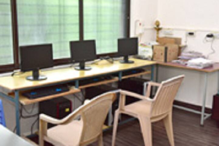 Vishal Junnar Seva Mandal's Institute of Pharmacy campus in Pune, Maharashtra, India — photo 4