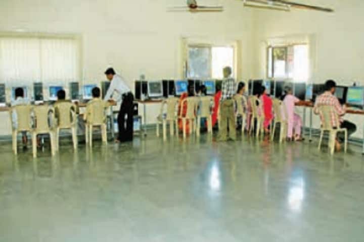 Vishal Junnar Seva Mandal's Institute of Pharmacy for Women campus in Pune, Maharashtra, India — photo 3