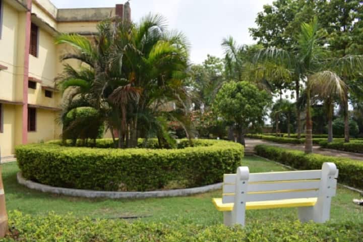 Krishak College of Pharmacy campus in Mirzapur, Uttar Pradesh, India — photo 1