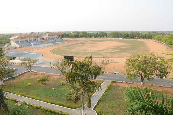 Adhiparasakthi College of Engineering campus in Vellore, Tamil Nadu, India — photo 6