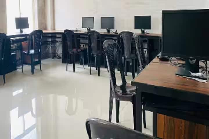 KMCT Kozhikode campus in Thazhecode, Kerala, India — photo 2