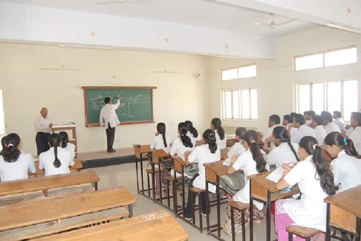 KLE Society's College of Pharmacy campus in Nipani, Karnataka, India — photo 2