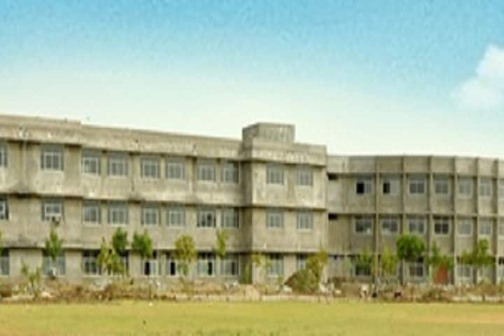 Merchant Nursing College campus in Mehsana, Gujarat, India — photo 1