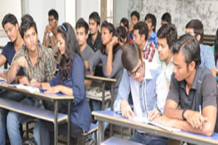 Merchant Nursing College campus in Mehsana, Gujarat, India — photo 6