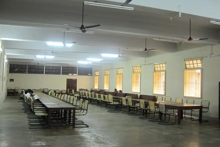 Madurai Medical College campus in Madurai, Tamil Nadu, India — photo 6
