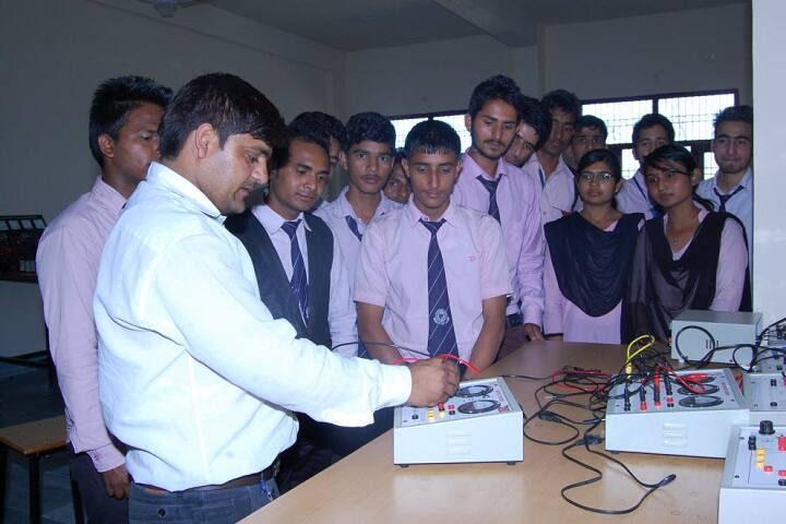 Maa Saraswati Institute of Engineering and Technology campus in Rohtak, Haryana, India — photo 2