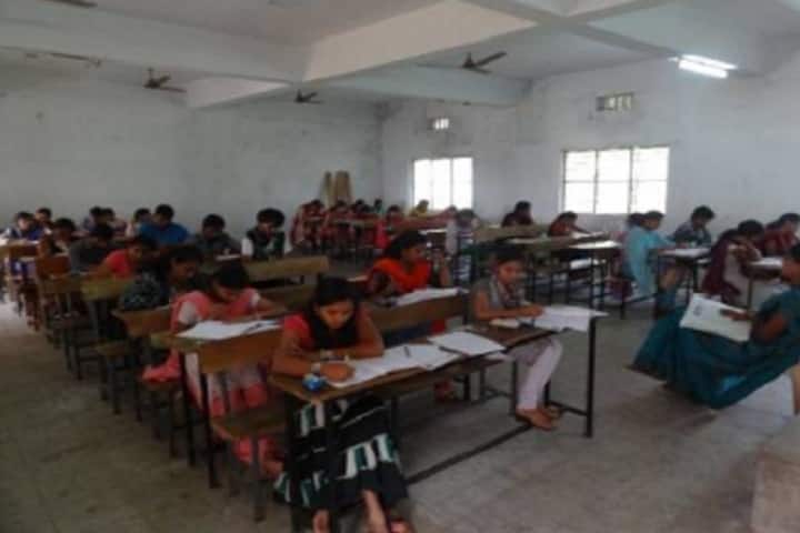 Maharajahs College of Pharmacy campus in Vizianagaram, Andhra Pradesh, India — photo 6
