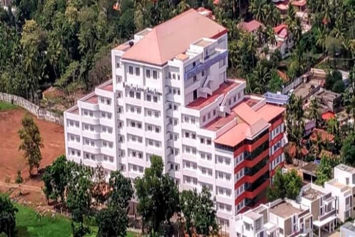 Medical Trust College of Nursing campus in Ernakulam, Kerala, India — photo 1
