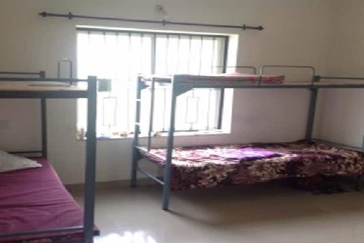 Medi Care institute of Nursing Science campus in Bengaluru, Karnataka, India — photo 3