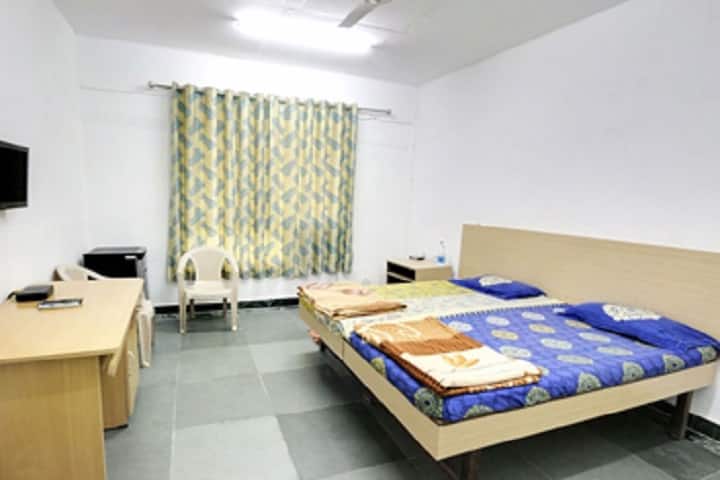 Sun Institute of Pharmaceutical Education and Research campus in Kakupalli, Andhra Pradesh, India — photo 6