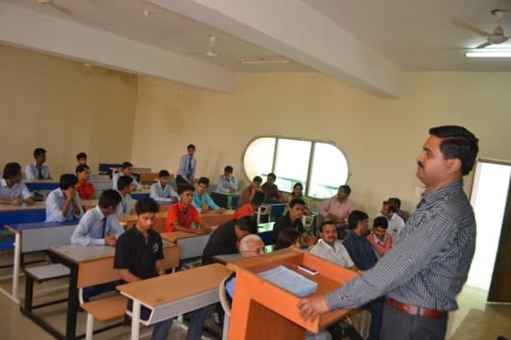 Vikrant Institute of Pharmacy campus in Indore, Madhya Pradesh, India — photo 2