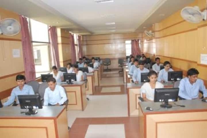 Vikrant Institute of Pharmacy campus in Indore, Madhya Pradesh, India — photo 4