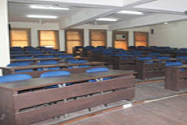 Lloyd Institute of Management and Technology Pharm campus in Greater Noida, Uttar Pradesh, India — photo 2