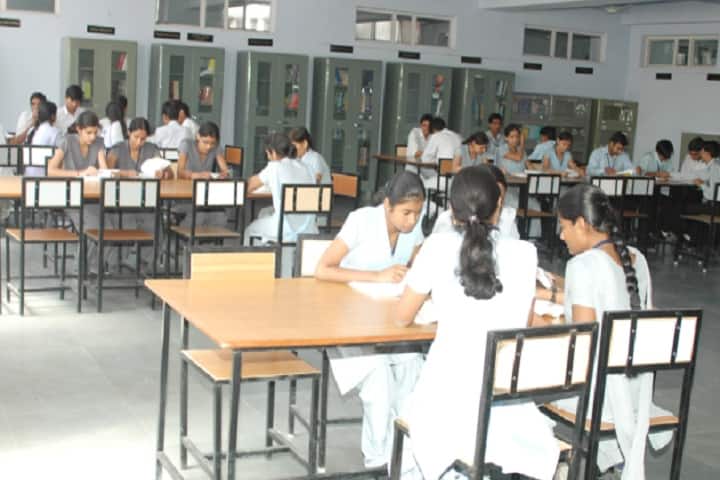 Jaipur Hospital College of Nursing campus in Jaipur, Rajasthan, India — photo 5