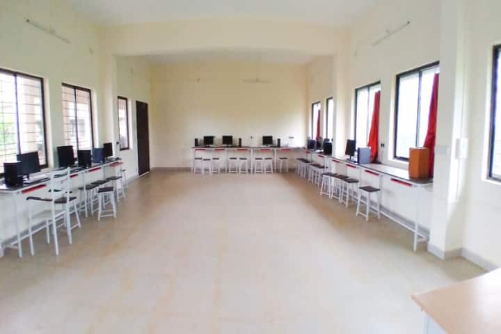 Vijayrao Naik College of Pharmacy campus in Sindhudurg, Maharashtra, India — photo 3