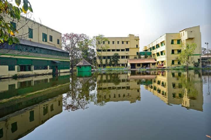 Narsinha Dutt College campus in Howrah, West Bengal, India — photo 1