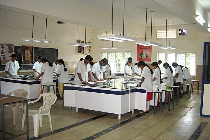 Vignan Pharmacy College campus in Vadlamudi, Andhra Pradesh, India — photo 3