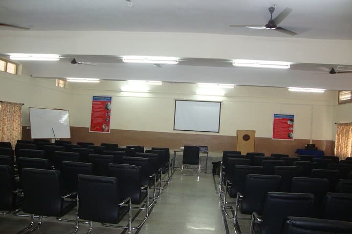 Vignan Pharmacy College campus in Vadlamudi, Andhra Pradesh, India — photo 4