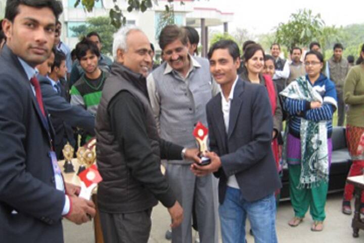 ITM College of Pharmacy campus in Aligarh, Uttar Pradesh, India — photo 6