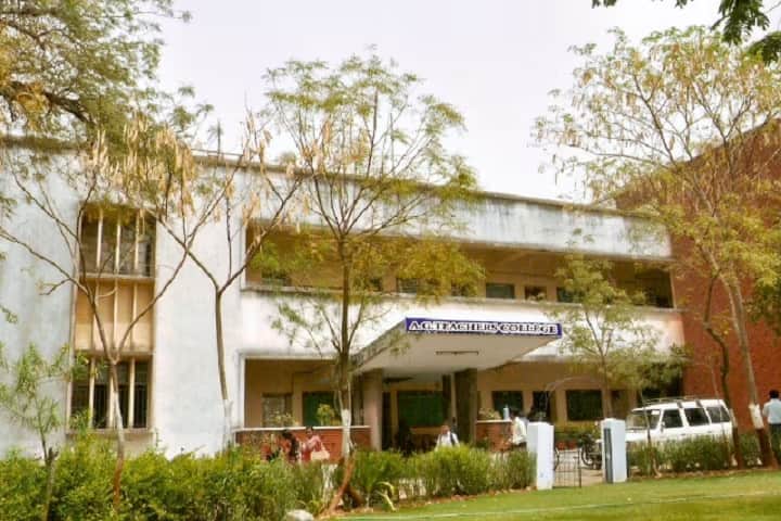 AG Teachers College, Ahmedabad campus photo