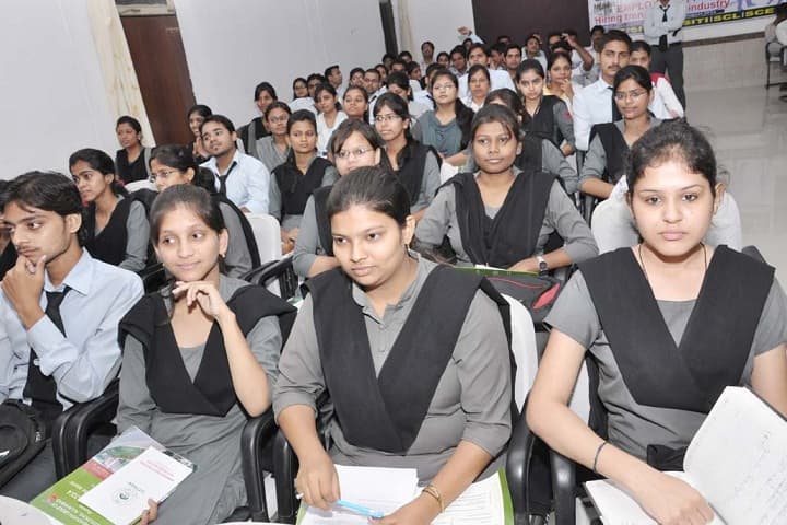 Shambhunath College of Education campus in Allahabad, Uttar Pradesh, India — photo 5