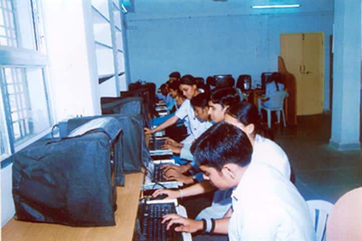 Adv VR Manohar Institute of Diploma In Medical Laboratory Technology campus in Nagpur, Maharashtra, India — photo 2