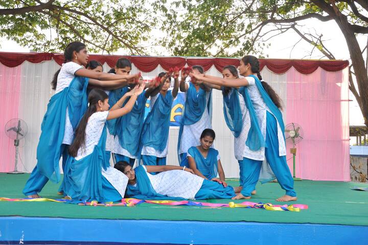 Vaniniketan College of Education campus in Karimnagar, Telangana, India — photo 4