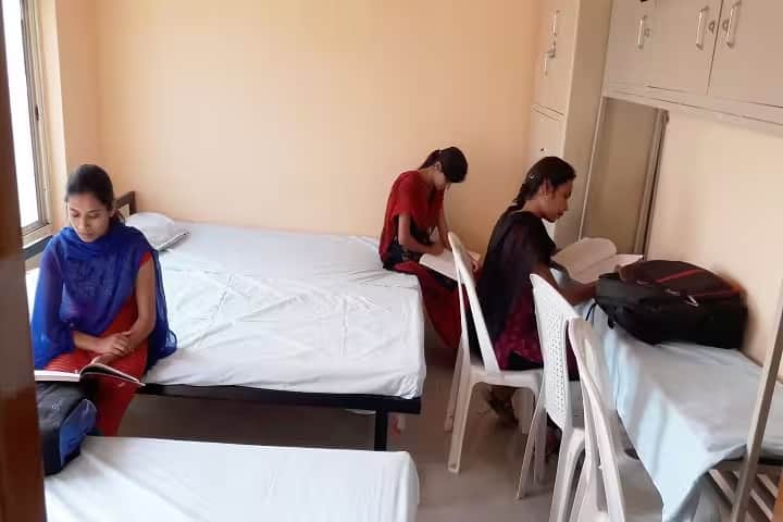 Kushabhau Thakre Nursing College campus in Bhopal, Madhya Pradesh, India — photo 6