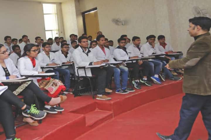 Shri Venkateshwara University campus in Amroha, Uttar Pradesh, India — photo 6