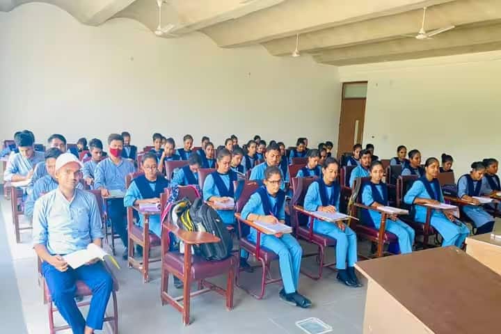 Krishna Nursing and Paramedical Institute campus in Lucknow, Uttar Pradesh, India — photo 3