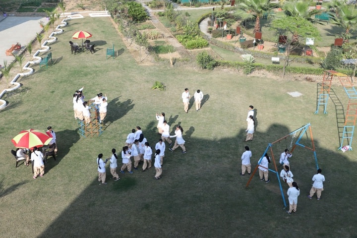 Lal Bahadur Shastri Mahila Ayurvedic College and Hospital campus in Yamuna Nagar, Haryana, India — photo 4