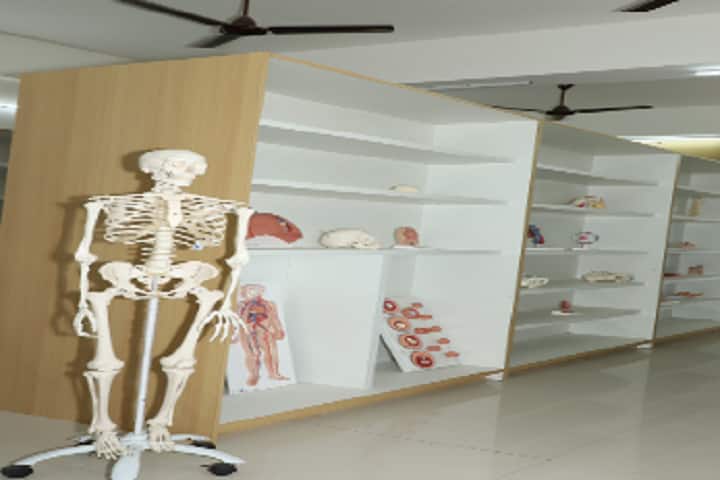 SS Agrawal Institute of Ayurveda campus in Navsari, Gujarat, India — photo 2