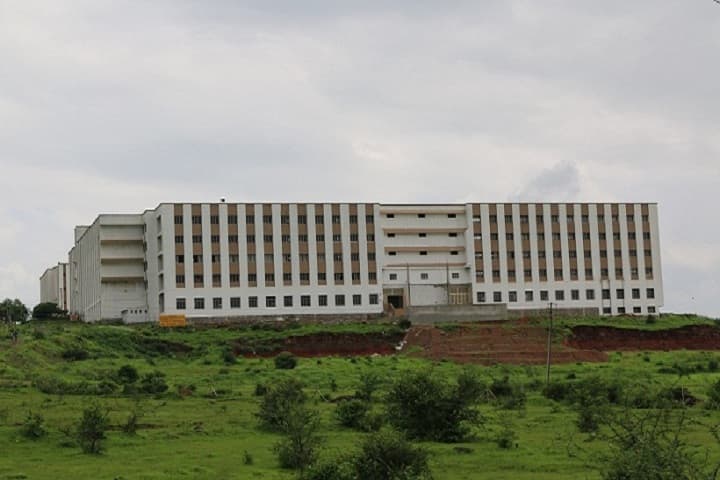 Abhinav Education Society's College of Engineering and Technology campus in Satara, Maharashtra, India — photo 1