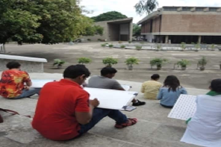 Institute of Fine Arts campus in Chandigarh, India — photo 3