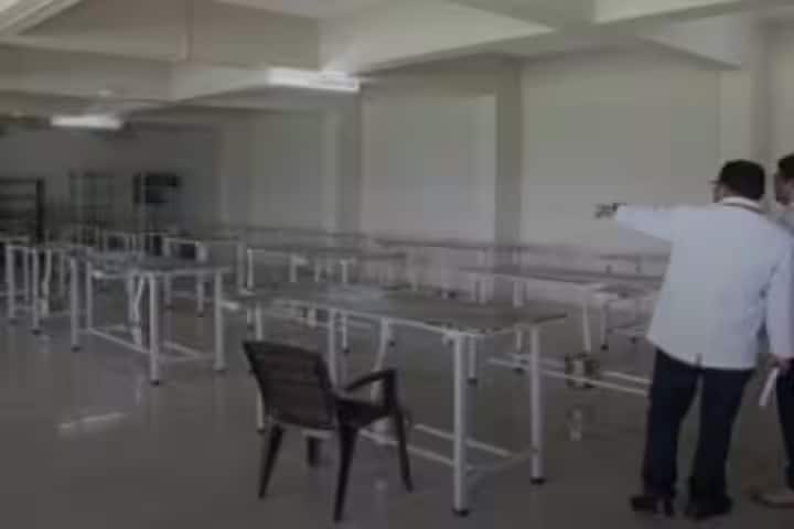 Sawkar Ayurvedic Medical College and Hospital campus in Satara, Maharashtra, India — photo 2