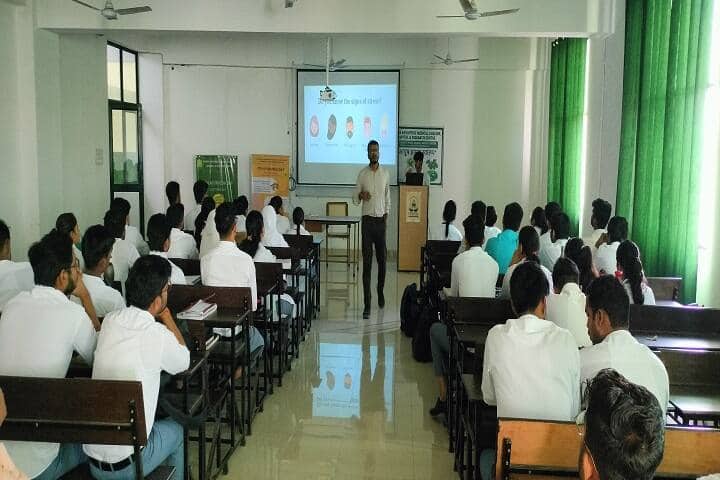 Charak Ayurvedic Medical College campus in Meerut, Uttar Pradesh, India — photo 3