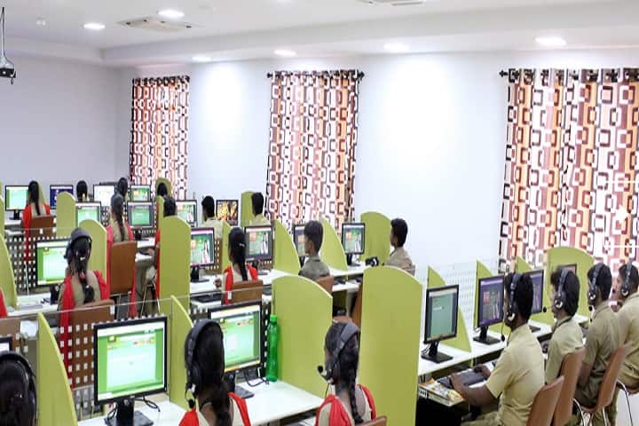Adhiparasakthi Horticultural College campus in Vellore, Tamil Nadu, India — photo 3