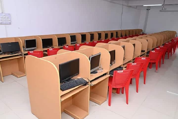 Sanjivani Ayurveda College and Research Center campus in Ahmednagar, Maharashtra, India — photo 4