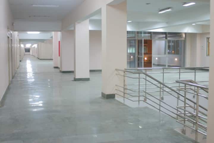 Mother Theresa Postgraduate and Research Institute of Health Sciences campus in Puducherry, India — photo 6
